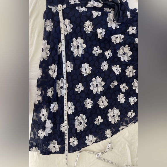 Tommy Hilfiger EUC Daisy Lace Floral Navy and White Belted Sleeveless Midi Dress - Picture 10 of 11